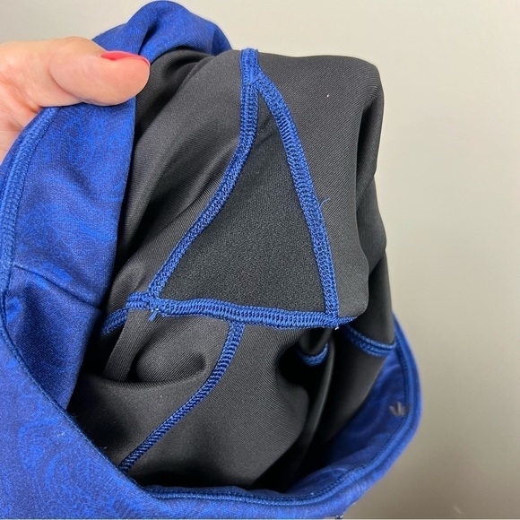 CALIA by Carrie Underwood blue paisley print ankle length capri leggings Sz S - Picture 2 of 10